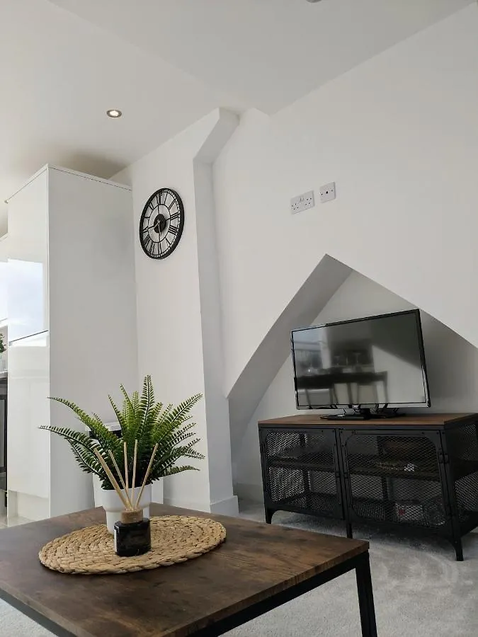 Cozy 1 Bed Apartment In Canton, Close To Cardiff City Center- Free Parking
