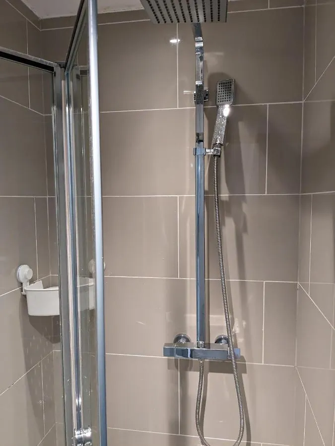 Cozy 1 Bed Apartment In Canton, Close To Cardiff City Center- Free Parking